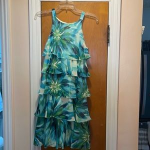 Women’s dress size 6